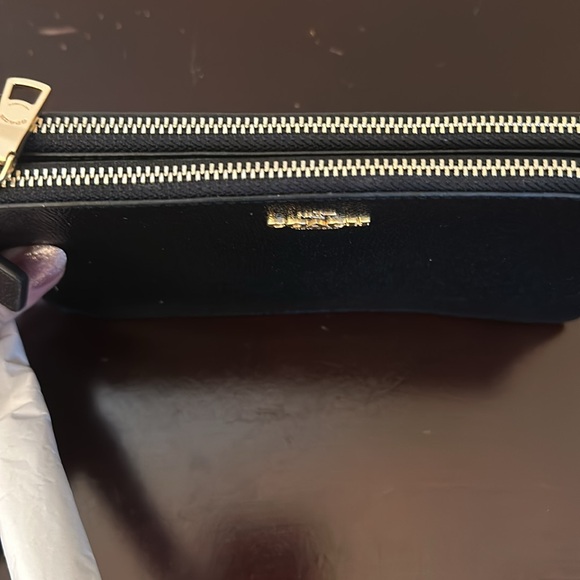 Coach doubzip wristlet! Fits a phone! NWOTGS! - Picture 3 of 4